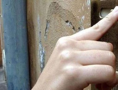 Η Αστυνομία προειδοποιεί: Μην ανοίγετε ΠΟΤΕ την πόρτα σε αυτούς τους «επισκέπτες»